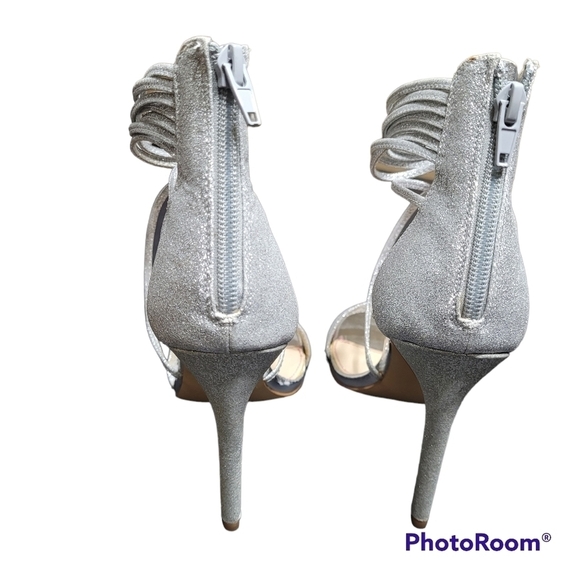 Betsey Johnson Kora Silver Sparkly Strappy Open Toe Zipper Back Heels 8M - Picture 2 of 12